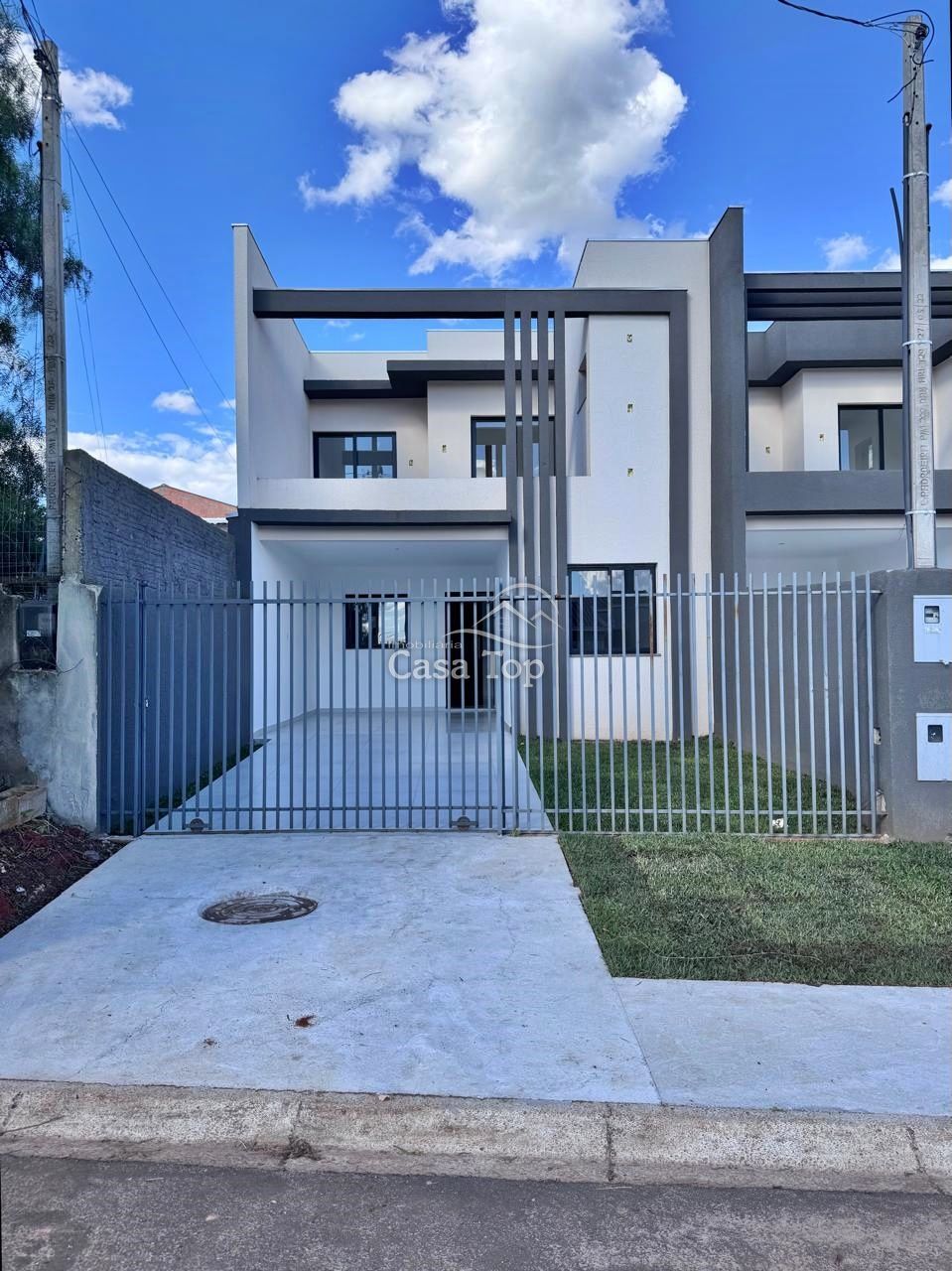 Sobrado à venda no Cará Cará