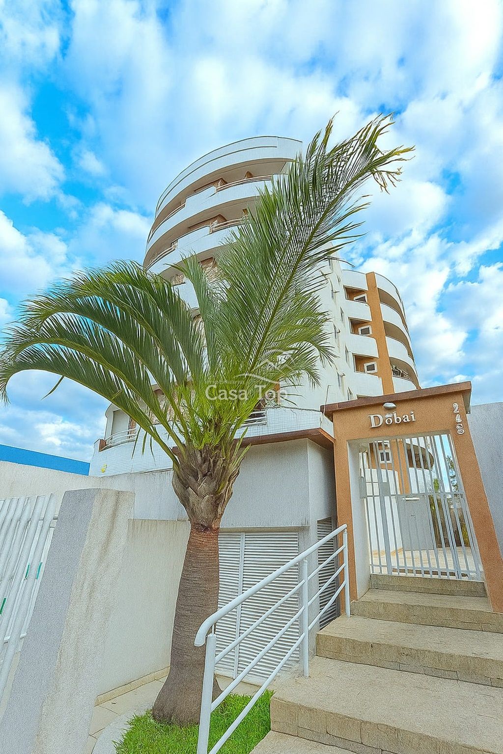 Apartamento semimobiliado à venda Edifício Dubai - Jardim Carvalho