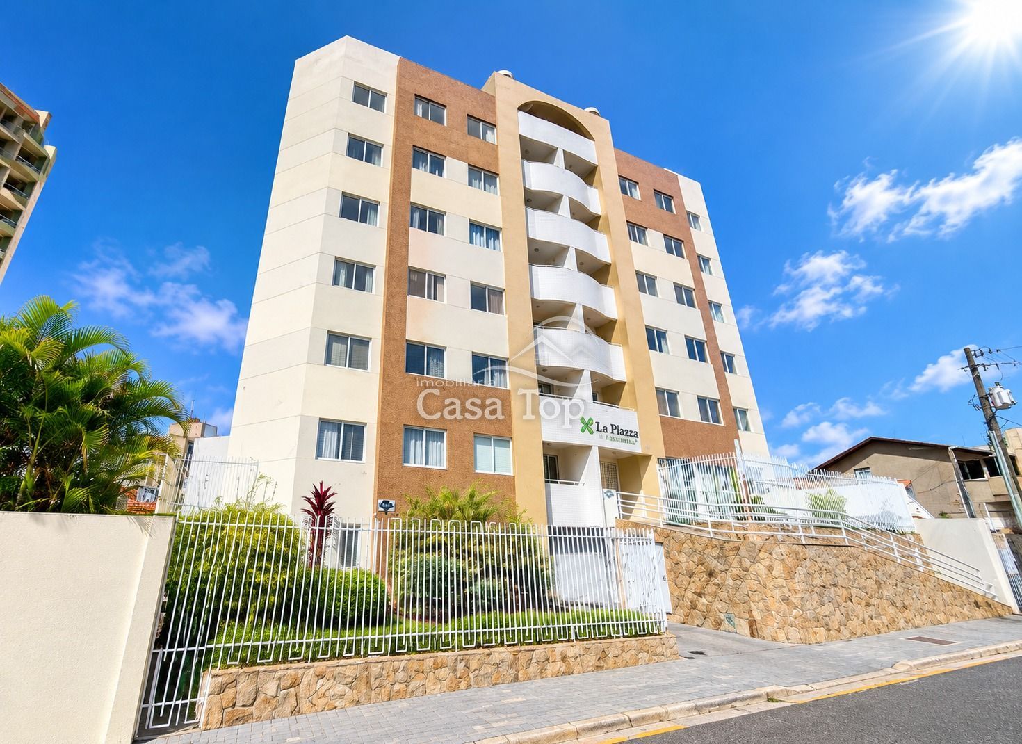 Apartamento semimobiliado à venda Condomínio La Piazza Residenziale - Estrela