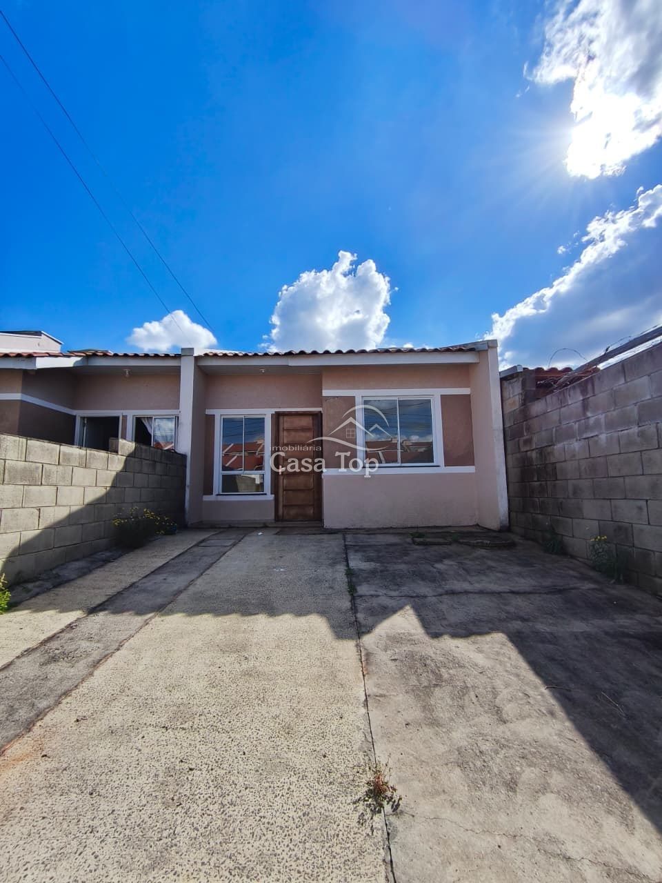 Casa à venda no Cará-Cará