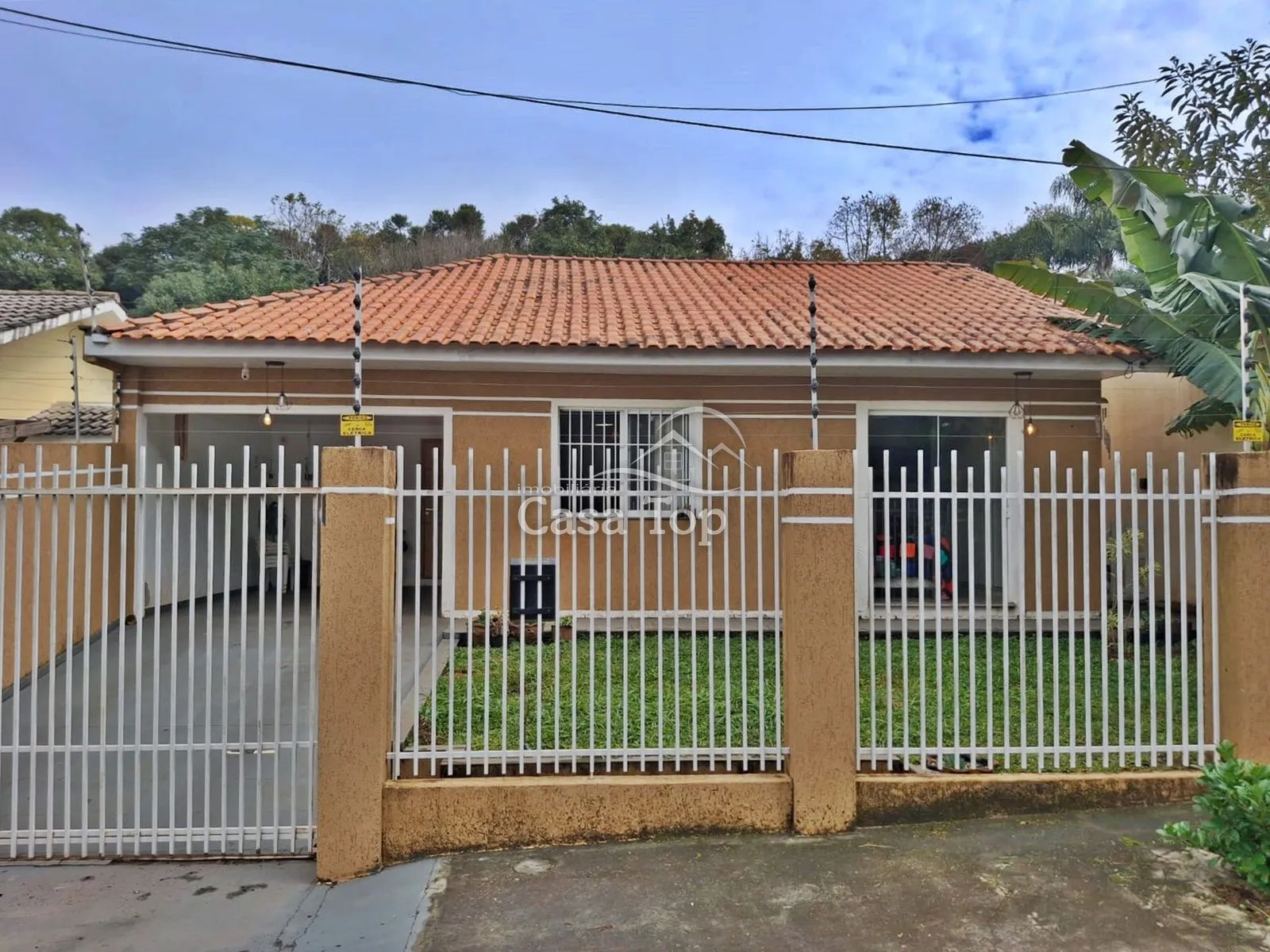 Casa à venda - Uvaranas