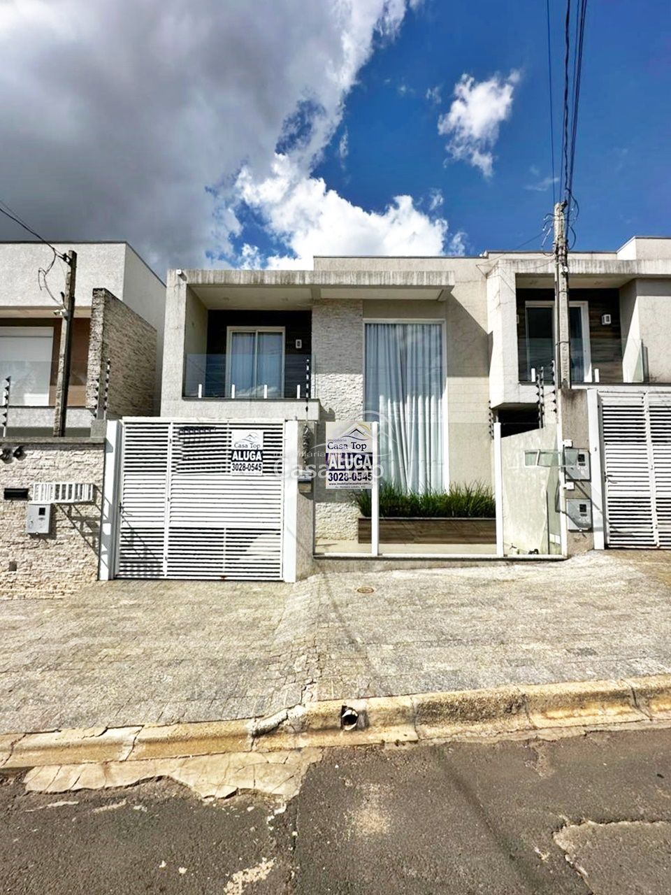 Residência para alugar - Nova Rússia