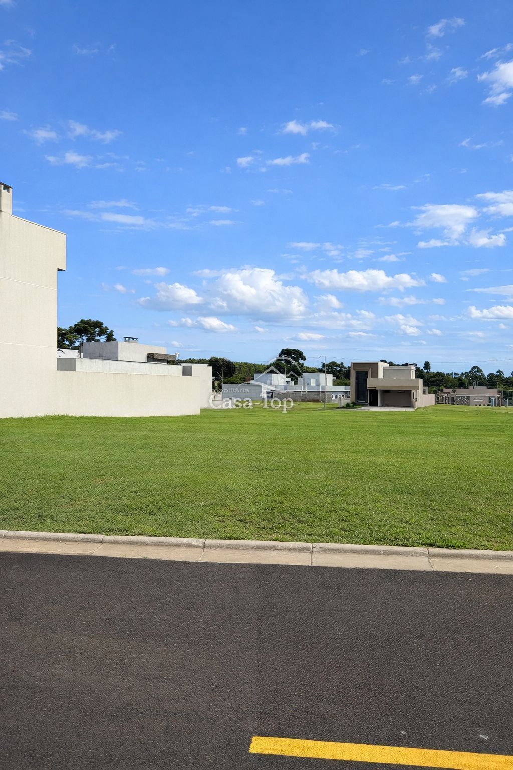 Terreno à venda Condomínio Royal Palace - Uvaranas