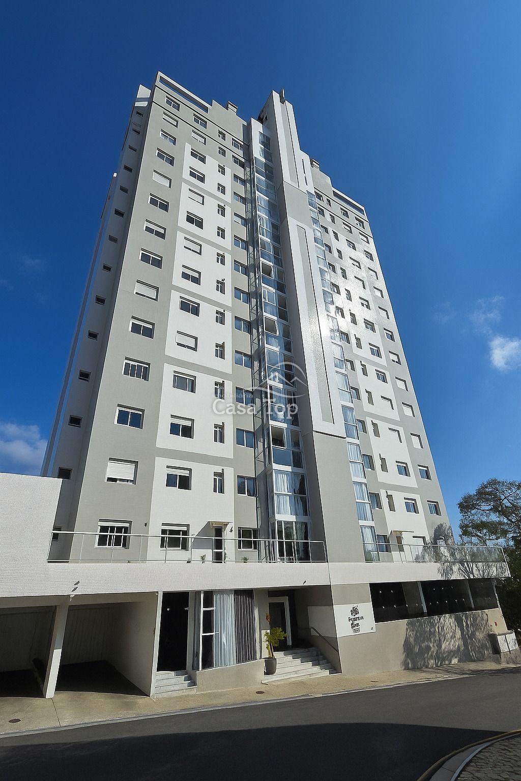 Apartamento à venda no Edifício Floratta do Sol - Centro