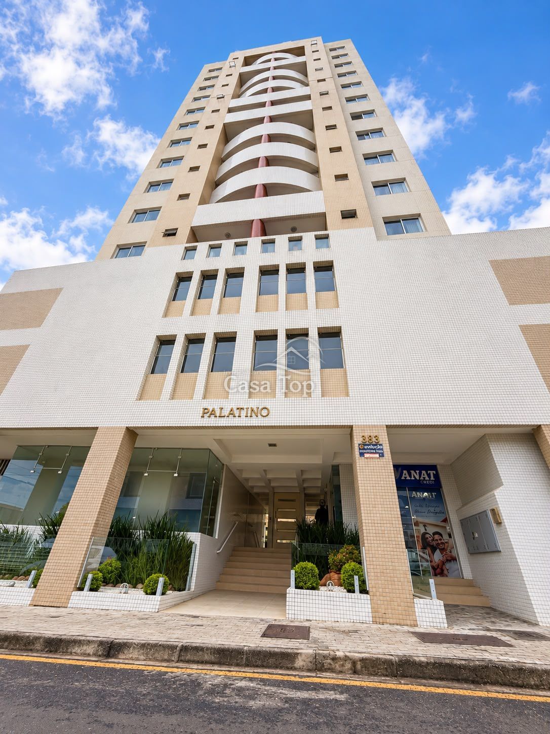 Apartamento semimobiliado à venda Edifício Palatino - Centro