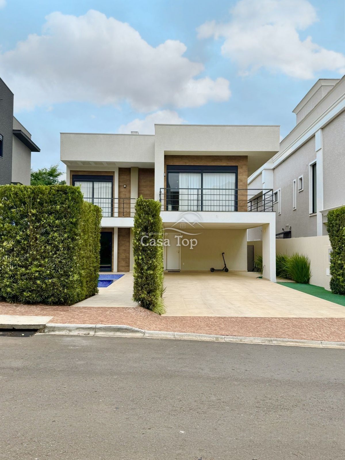 Casa à venda Condomínio La Défense - Vila Estrela
