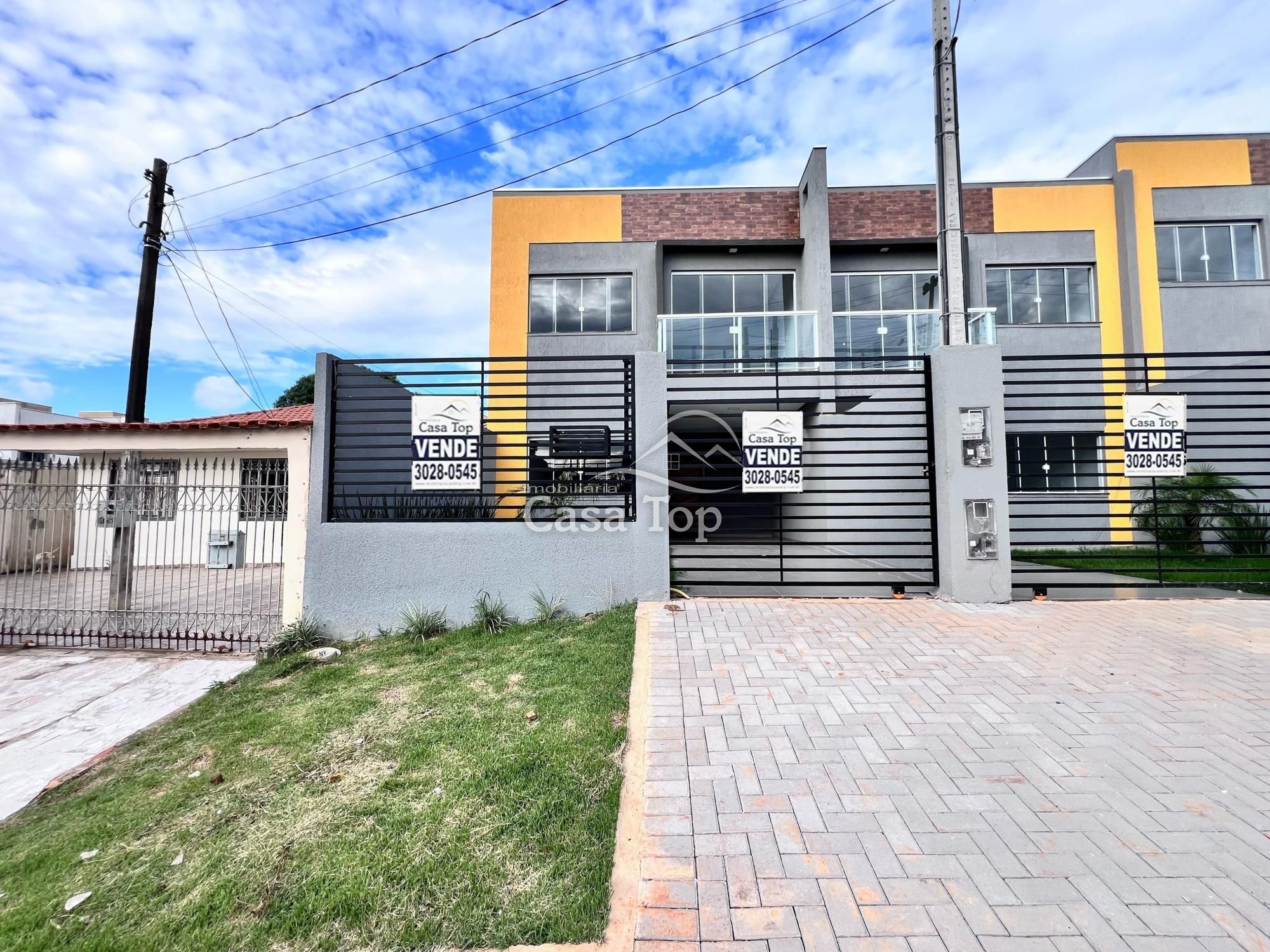 Sobrado à venda Neves