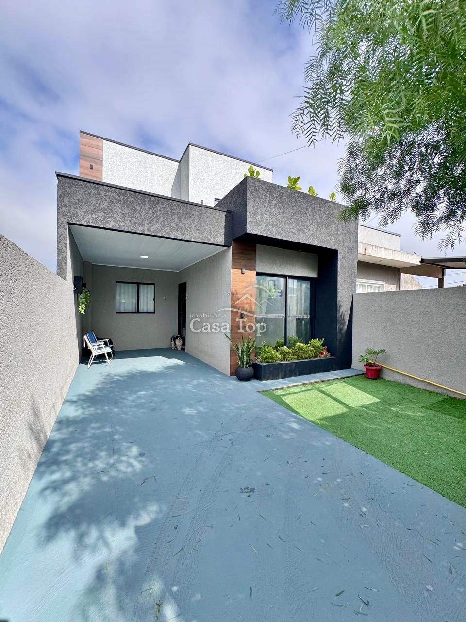 Sobrado à venda no Cará Cará