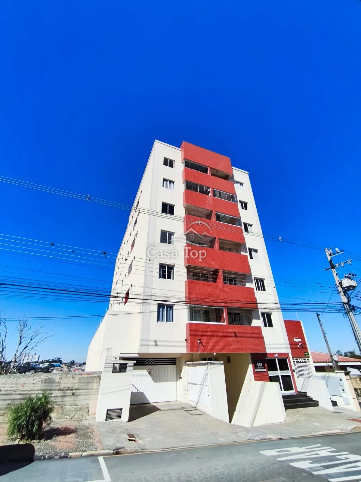 Apartamento Garden semimobiliado à venda no Edifício Laguna - Ronda