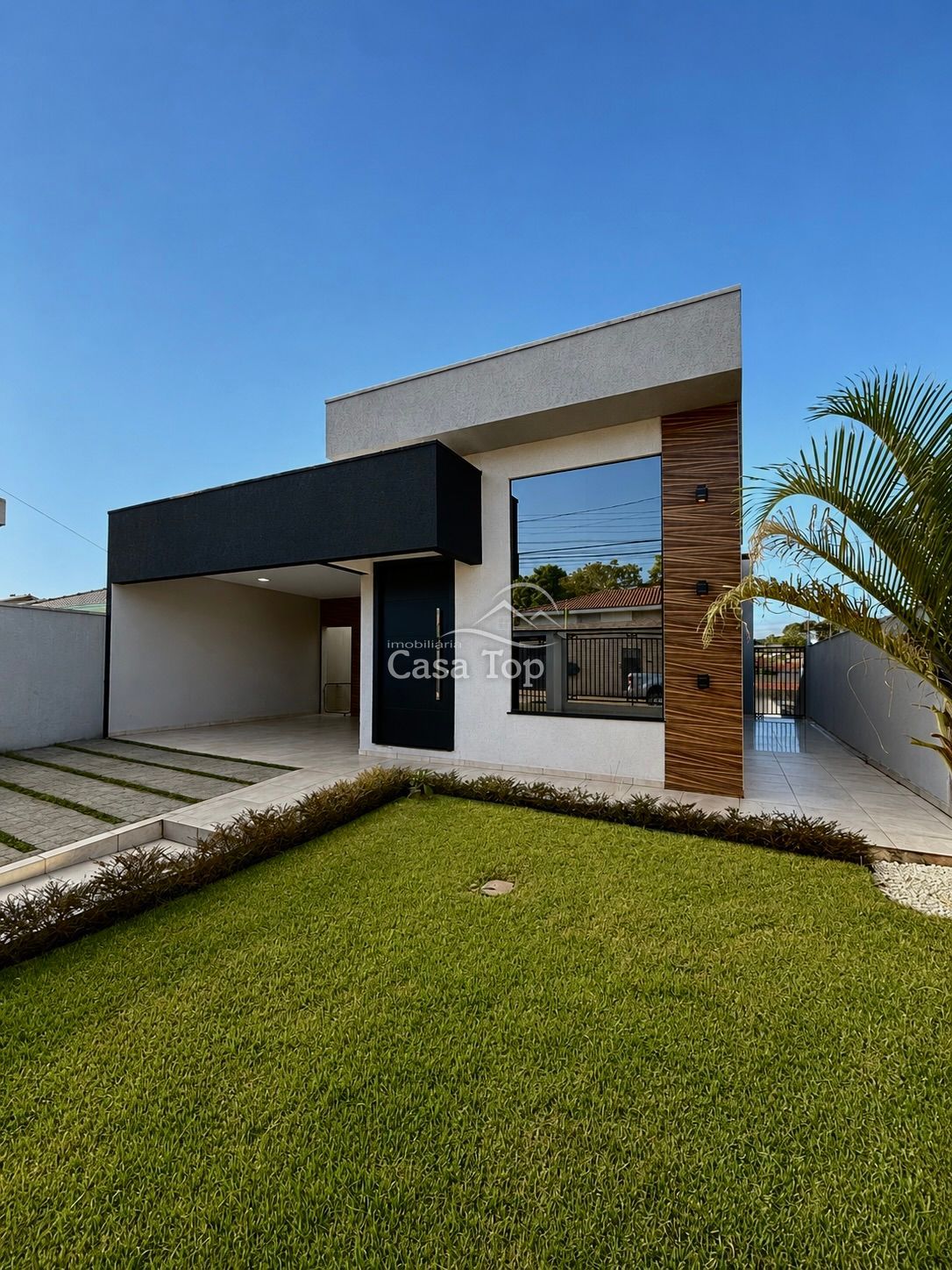 Residência à venda em Uvaranas