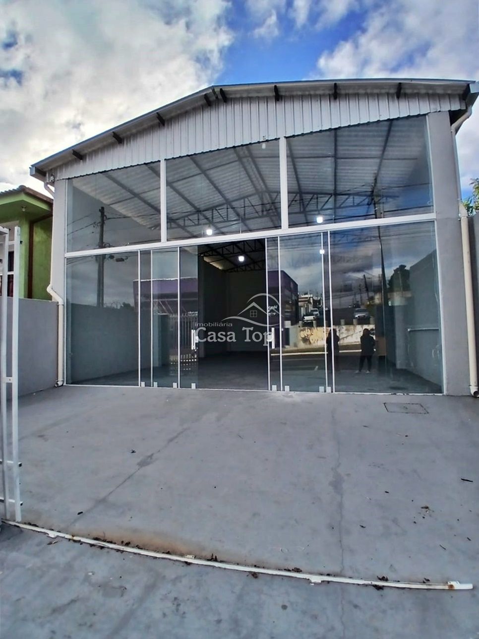 Imóvel comercial para alugar na Visconde de Taunay - Contorno
