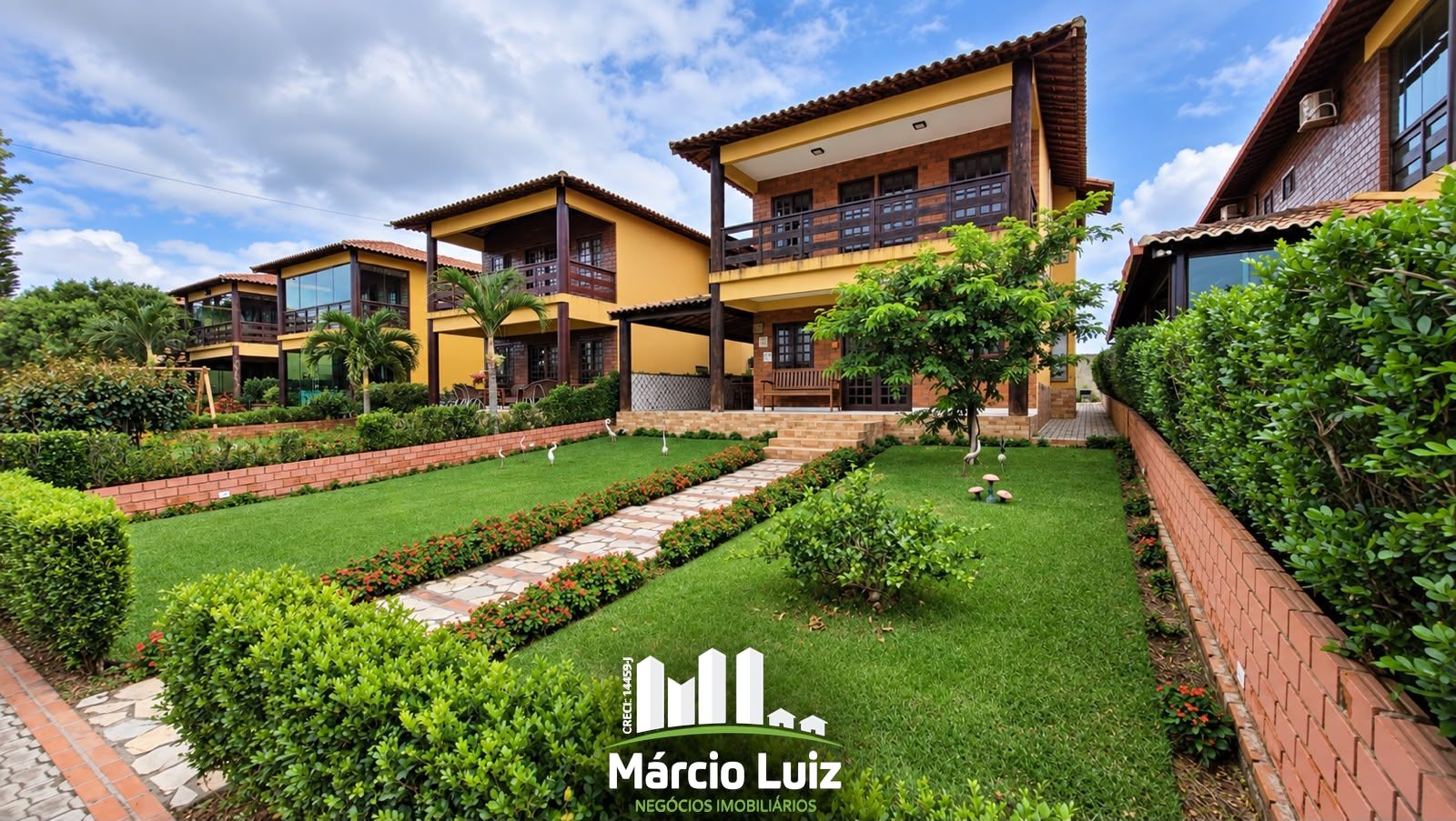 Casa à Venda no Condomínio Alameda dos Pinheiros IV