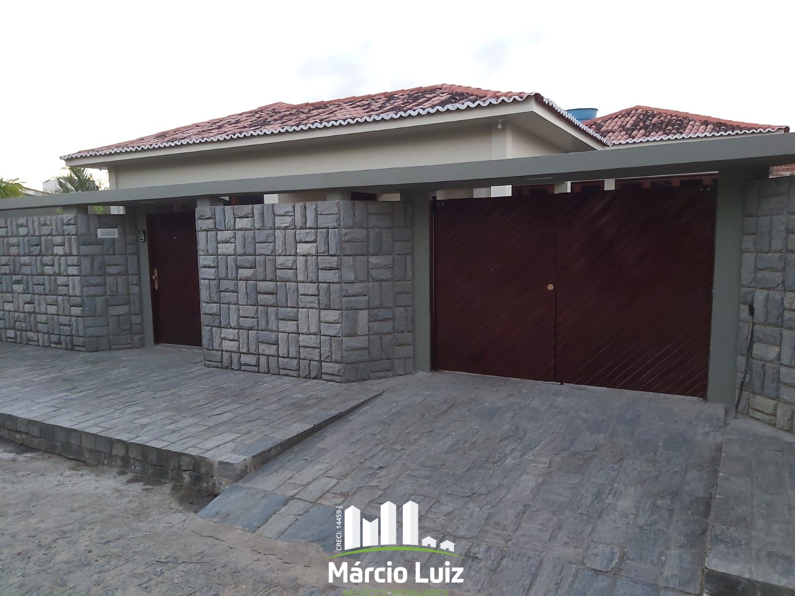 Casa com 05 quartos à venda em Limoeiro