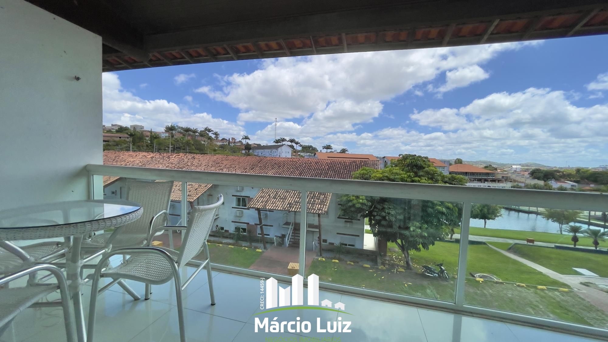 Flat de 100m² à venda no Condomínio Villa Hípica