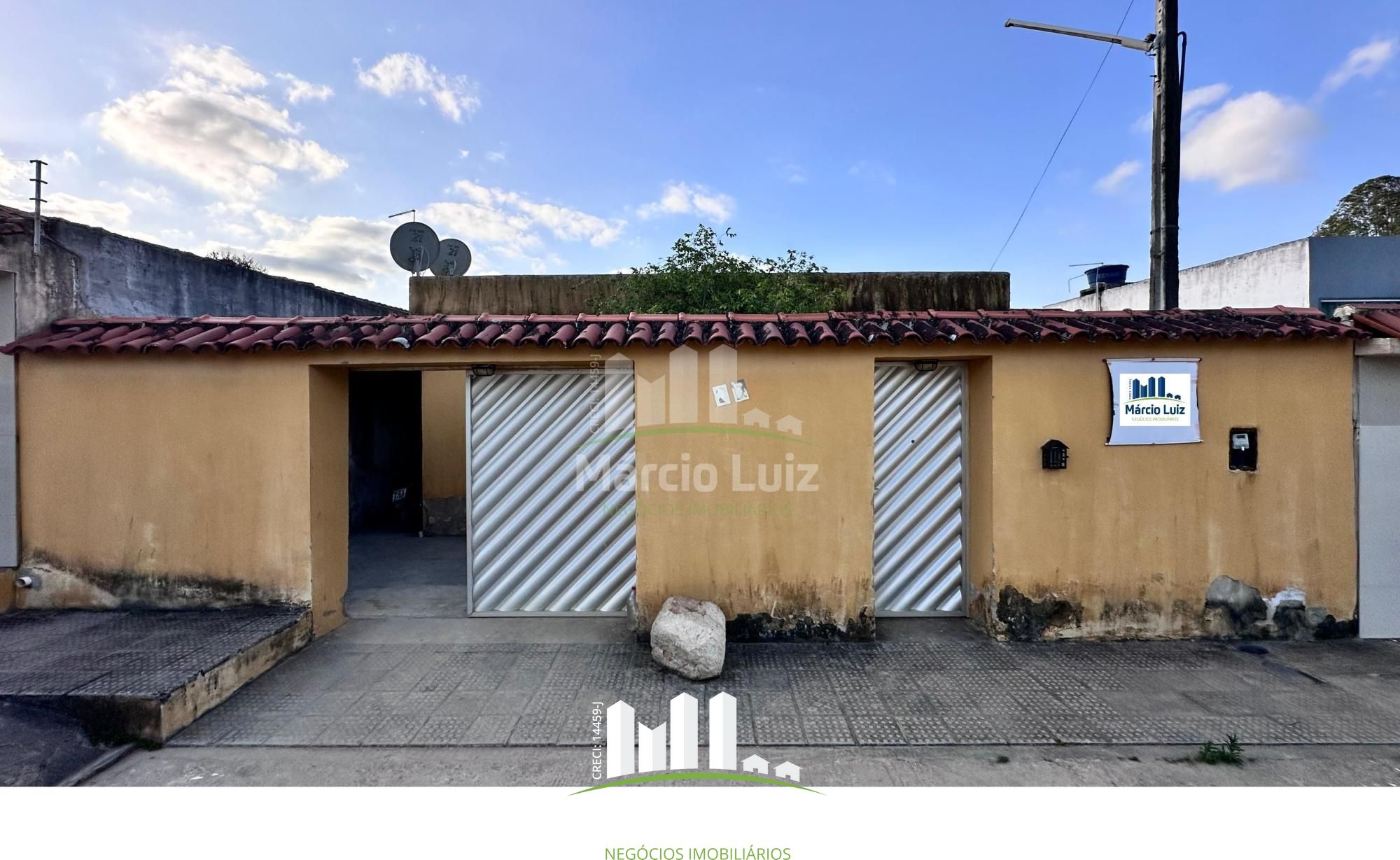 Casa solta com 03 quartos à venda em Gravatá