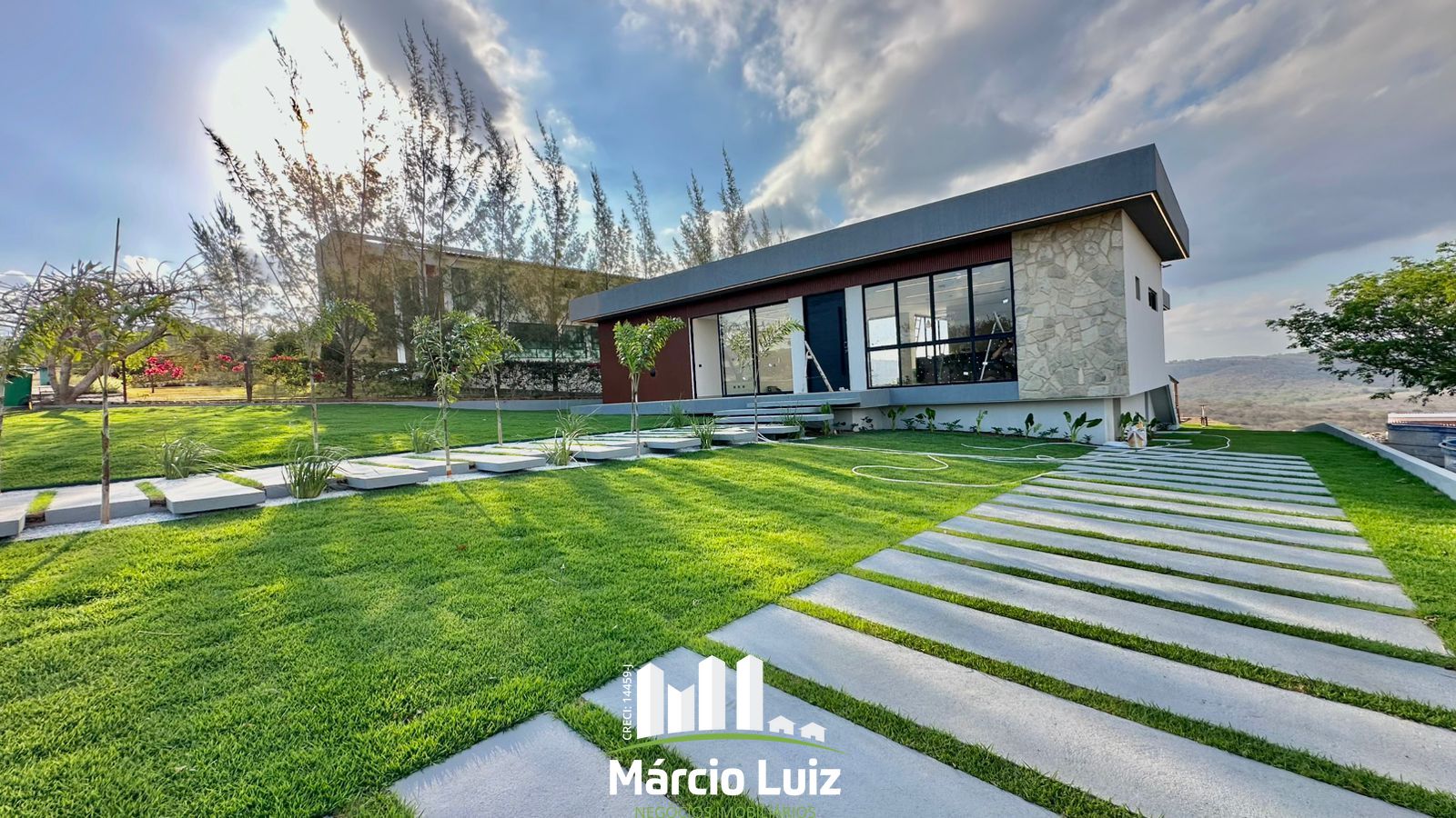 Casa de alto padrão à venda em condomínio na serra de Gravatá
