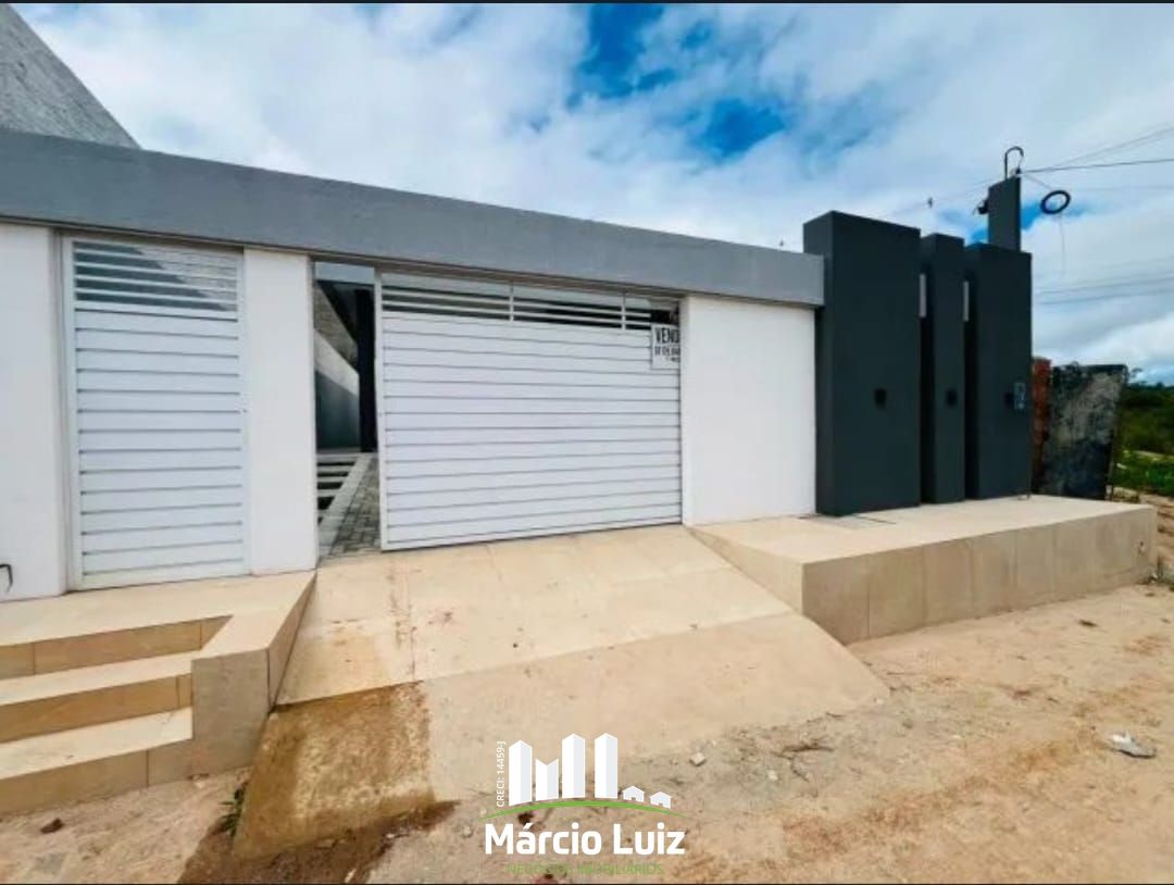Casa à Venda com 03 Quartos no Novo Horizonte
