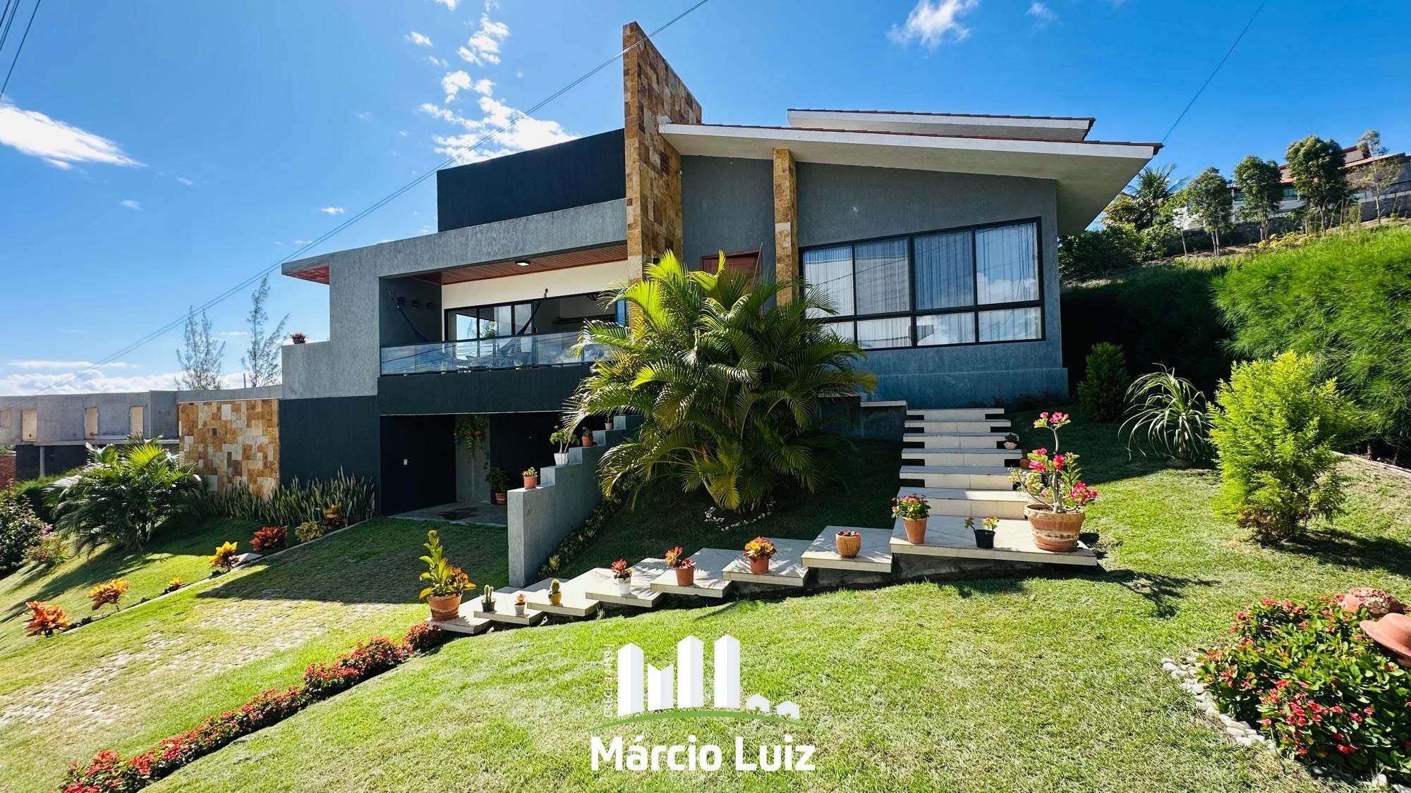 Casa de alto padrão à venda em condomínio