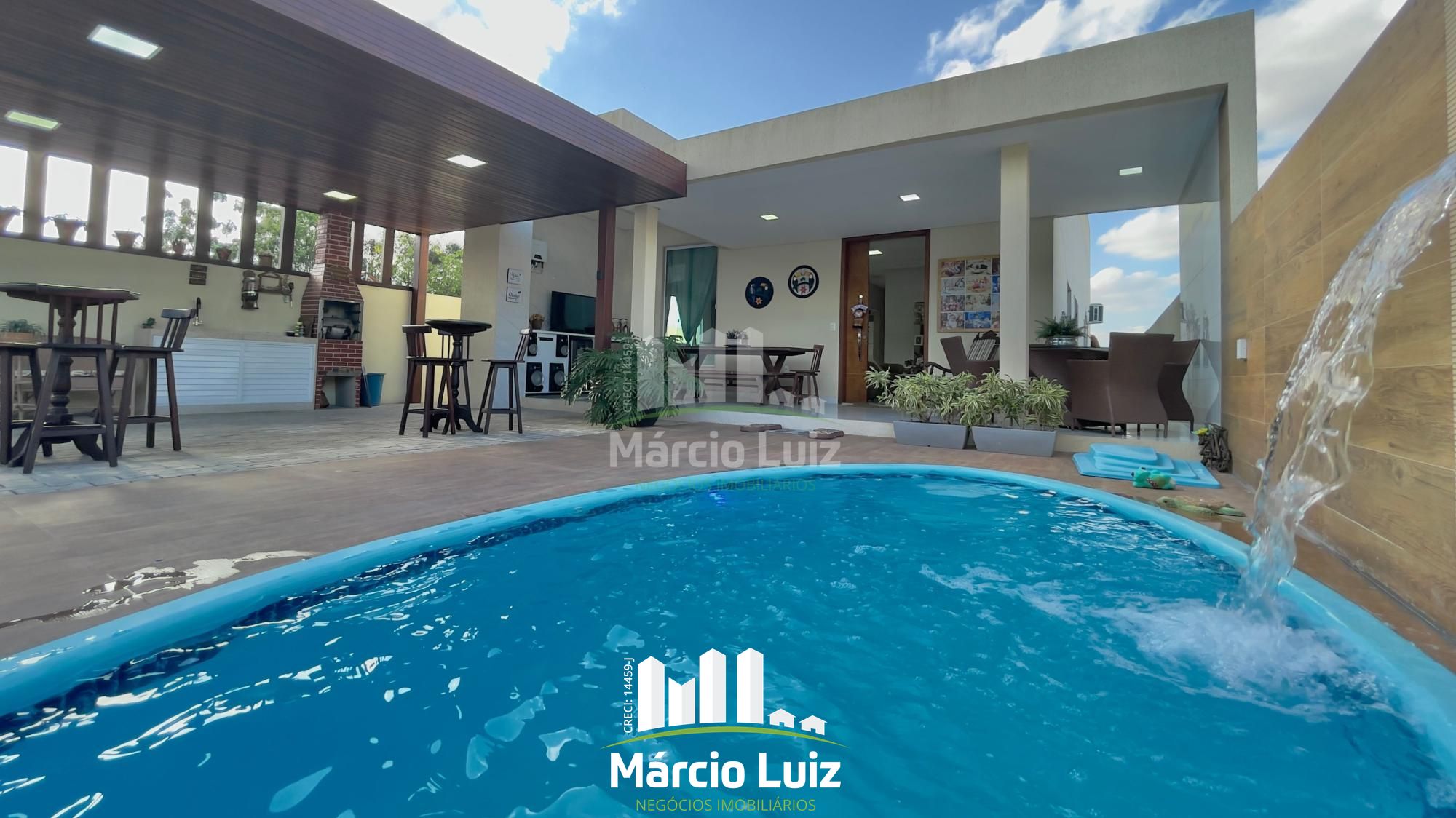 Casa com piscina à venda em Gravatá no Condomínio Valle do Sidon