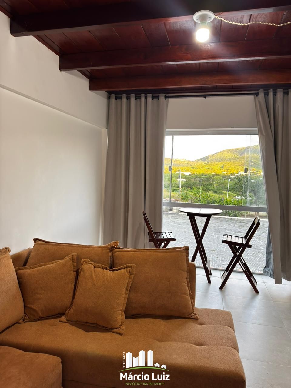 Flat de 2 Quartos à Venda no Florença Residence em Gravatá