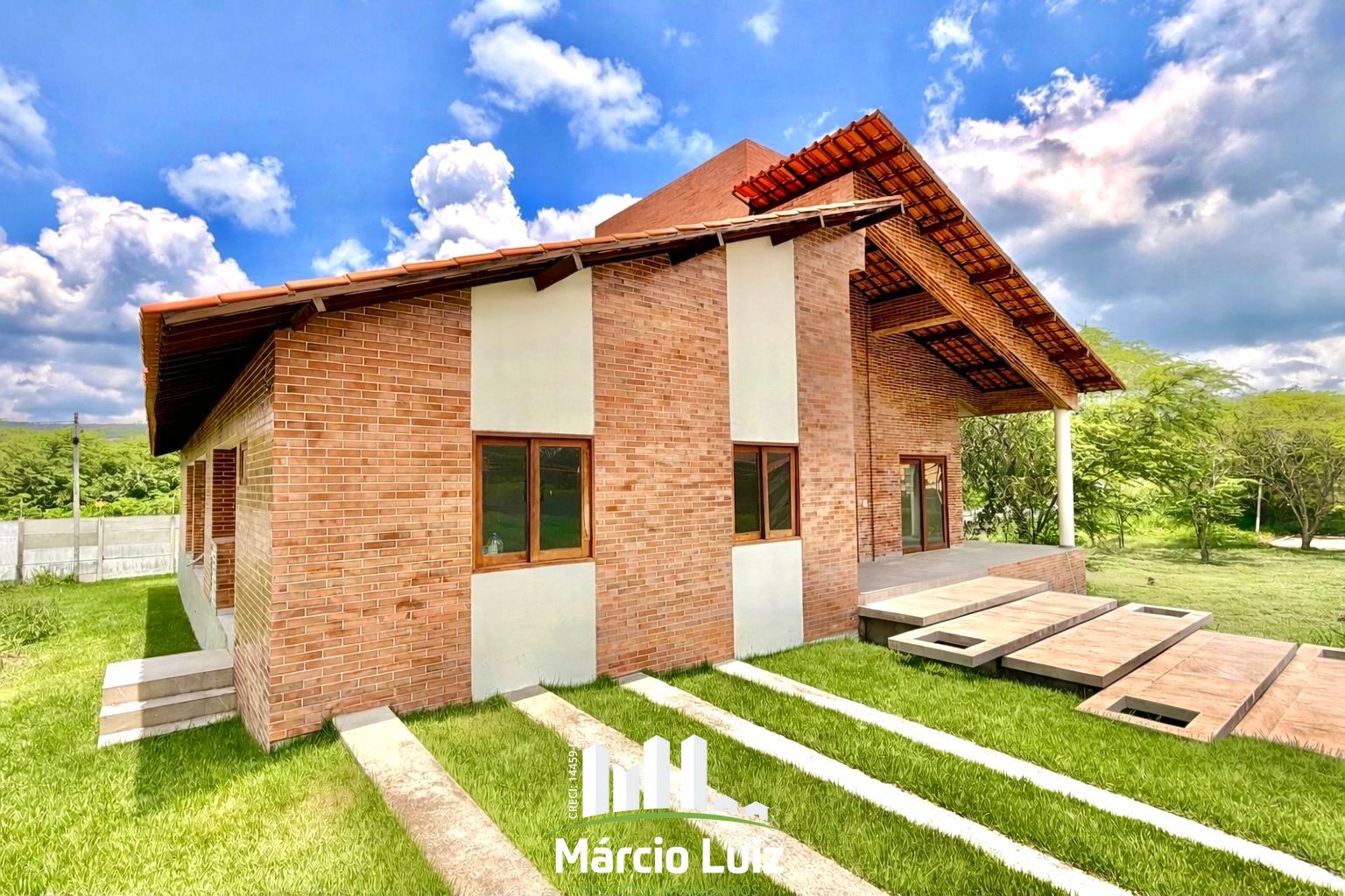 CASA DE ALTO PADRÃO À VENDA EM GRAVATÁ NO CONDOMÍNIO CHATEAU PARAÍSO