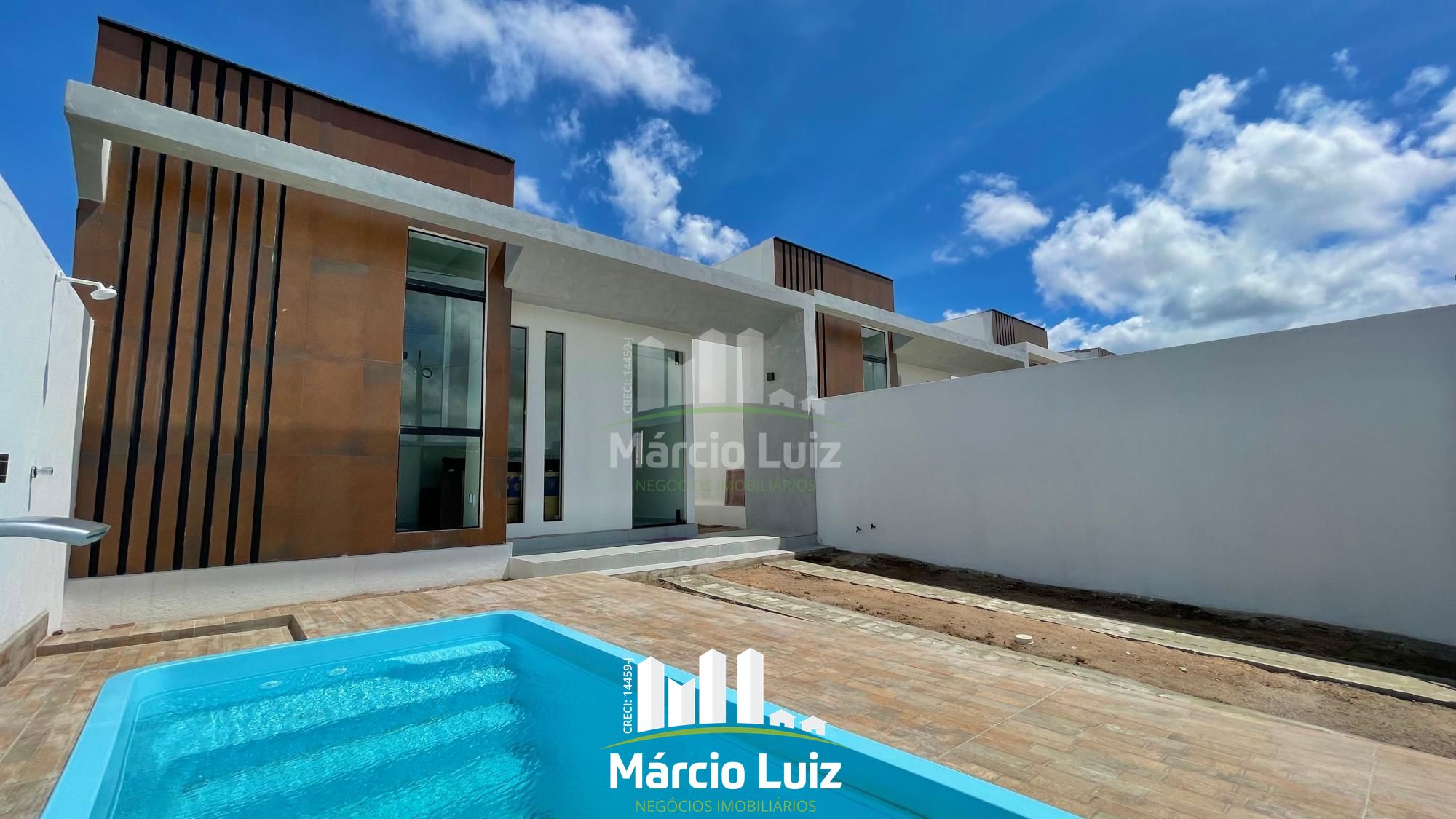 VENDIDA - Casa com piscina à venda em Gravatá no Riacho do Mel