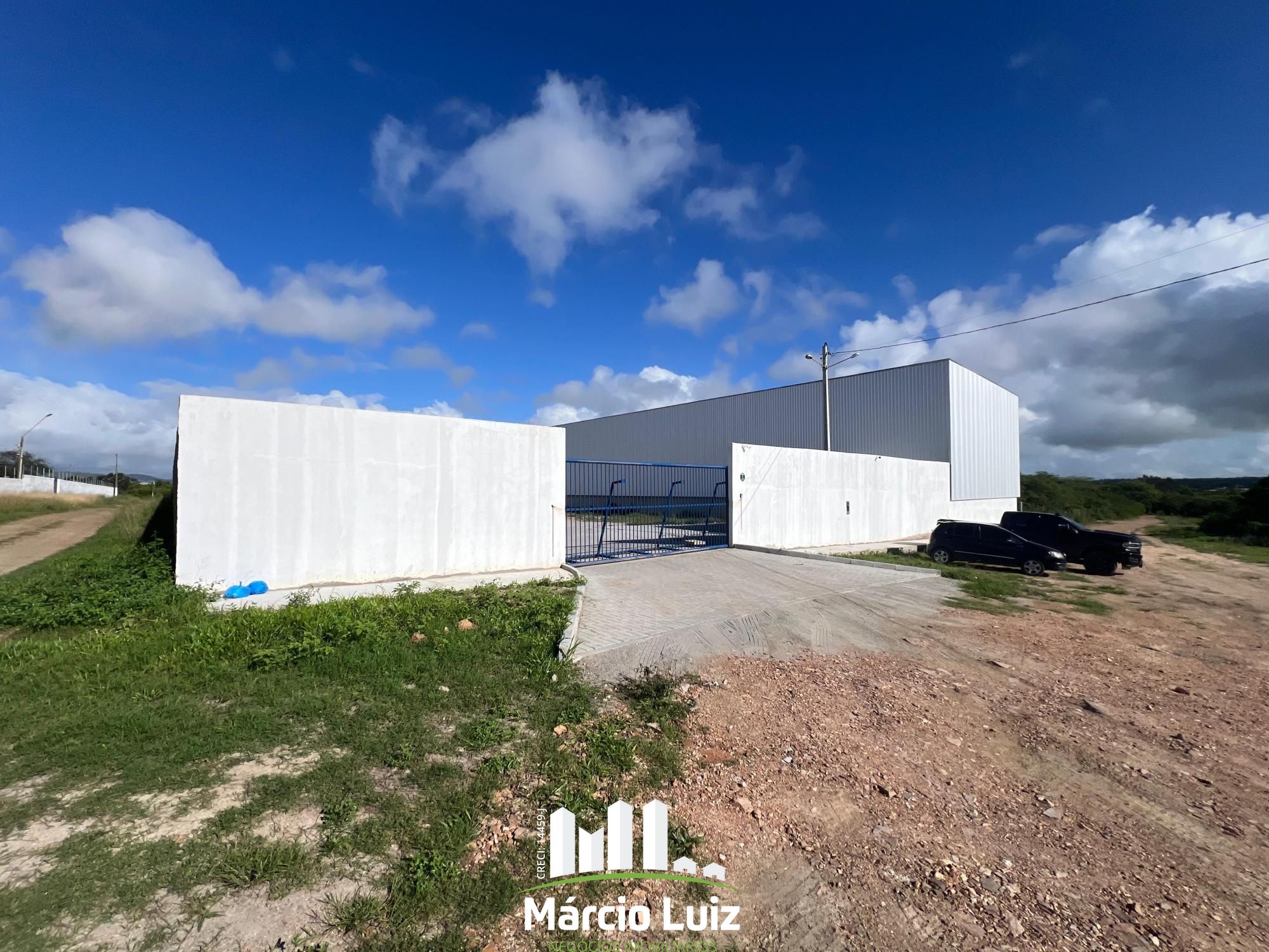 Galpão disponível para aluguel em Gravatá, a apenas 100 metros da BR-232