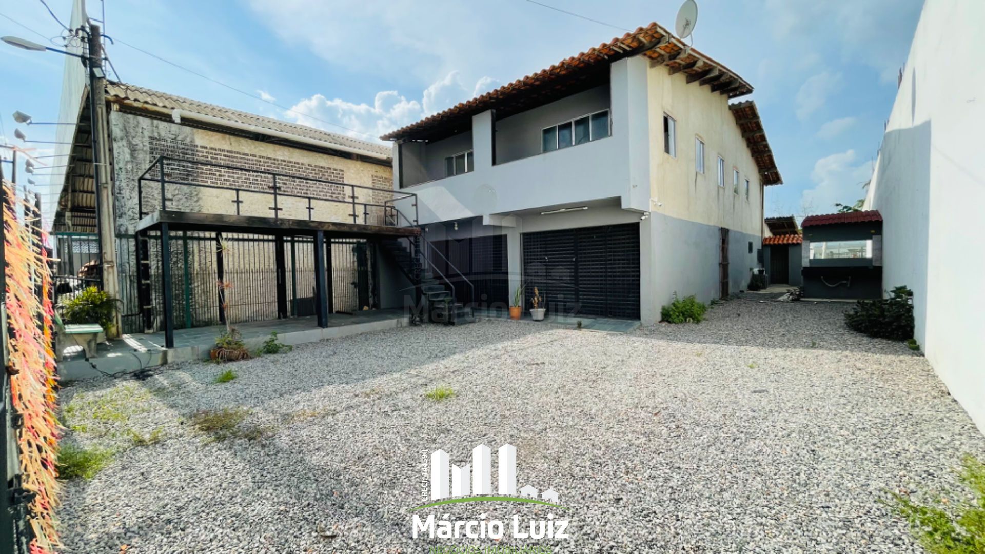 Prédio comercial à venda em Gravatá na Av. Cícero Batisa de Oliveira