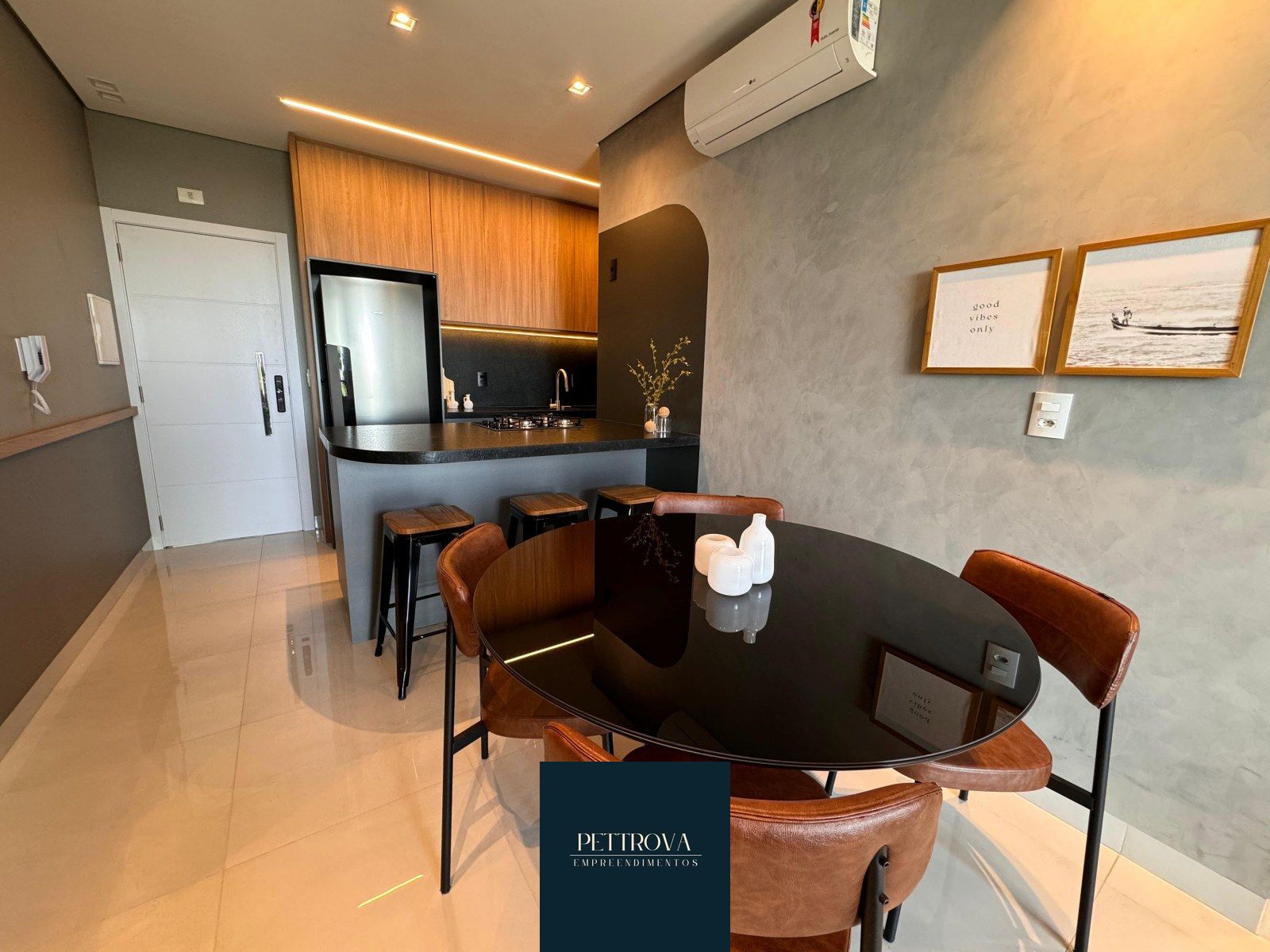 Apartamento à venda com 2 quartos, 61m² - Foto 16