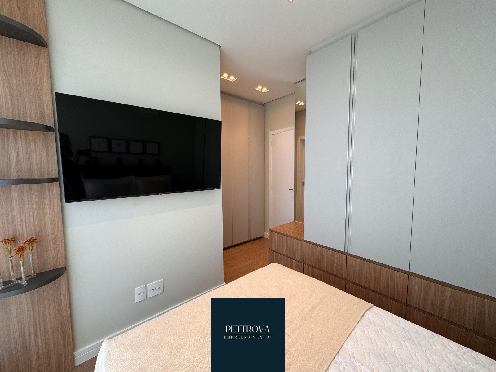 Apartamento à venda com 2 quartos, 61m² - Foto 17