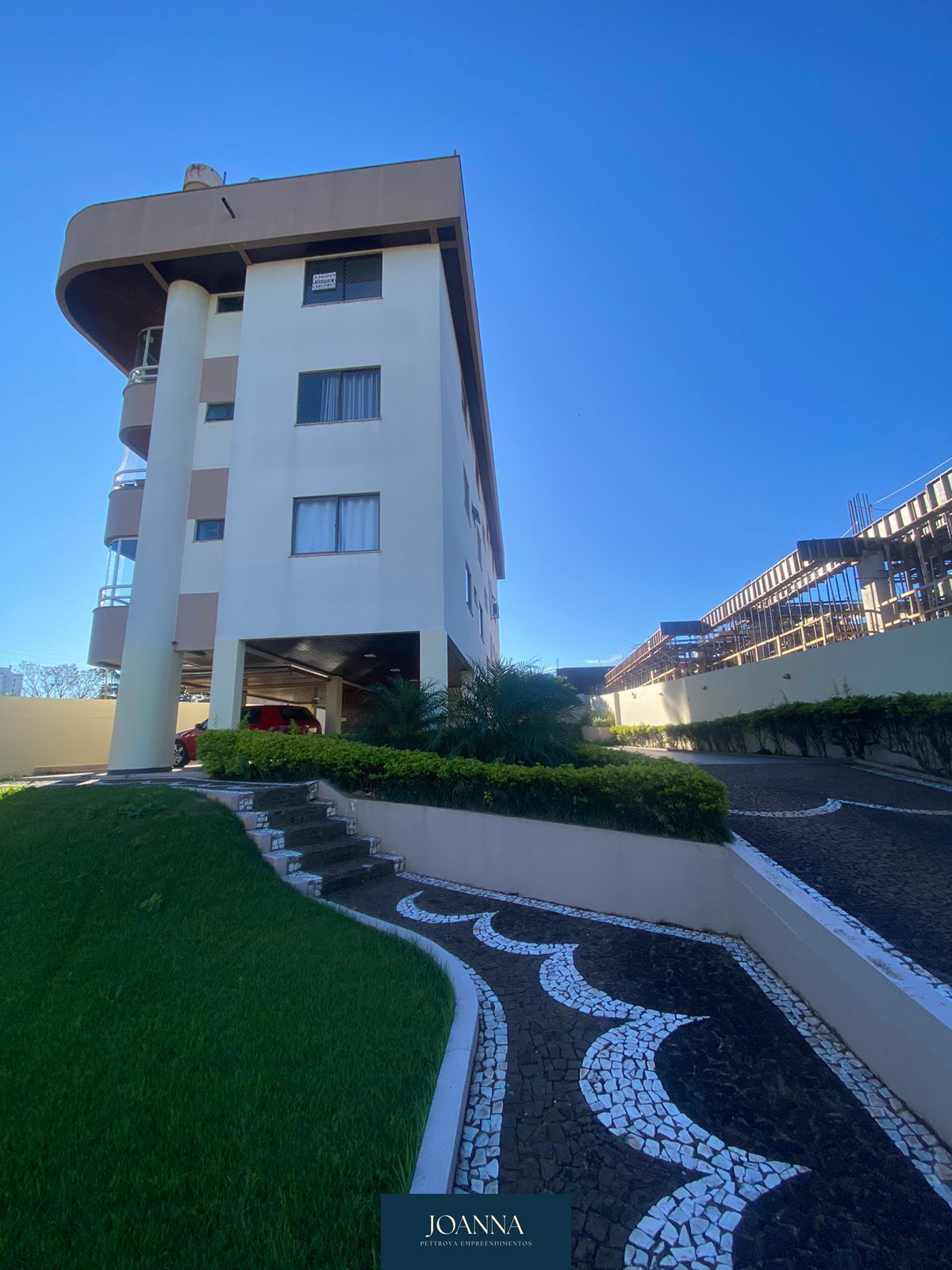 Apartamento à venda com 3 quartos, 81m² - Foto 1