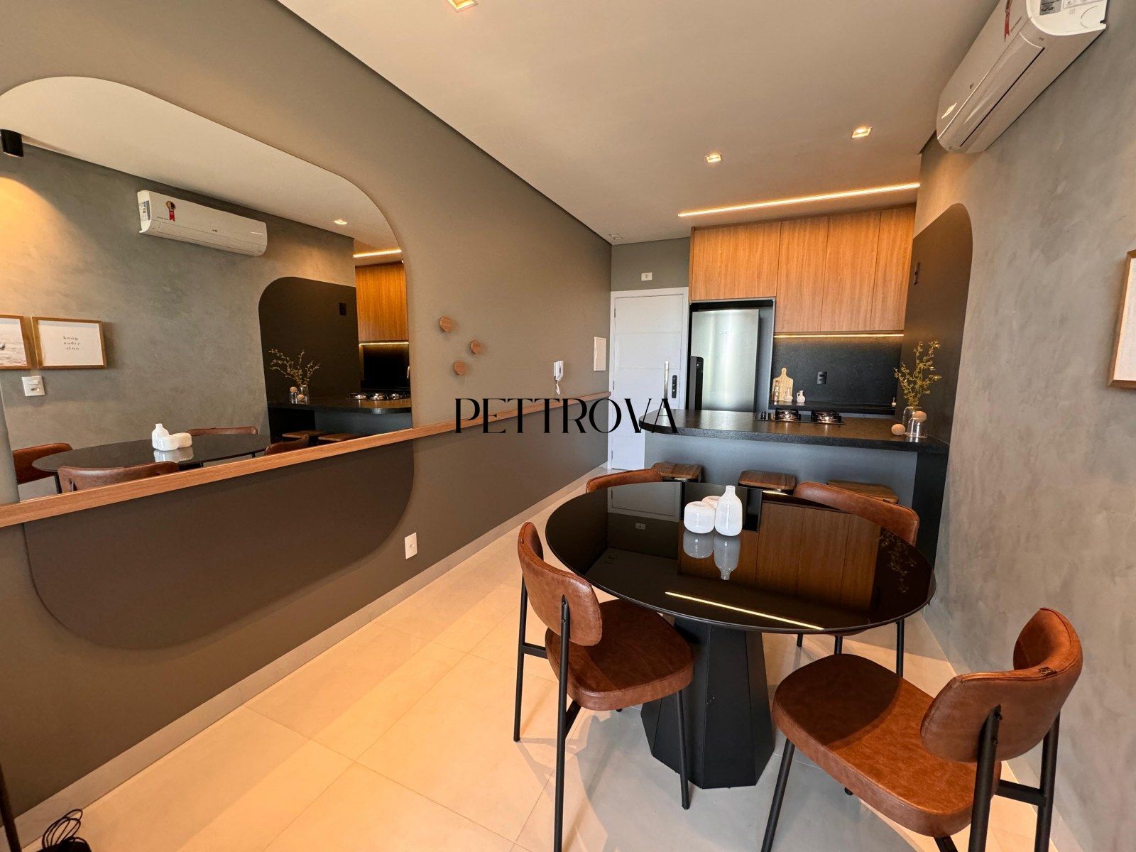 Apartamento à venda  no Jardim Gisela - Toledo, PR. Imóveis
