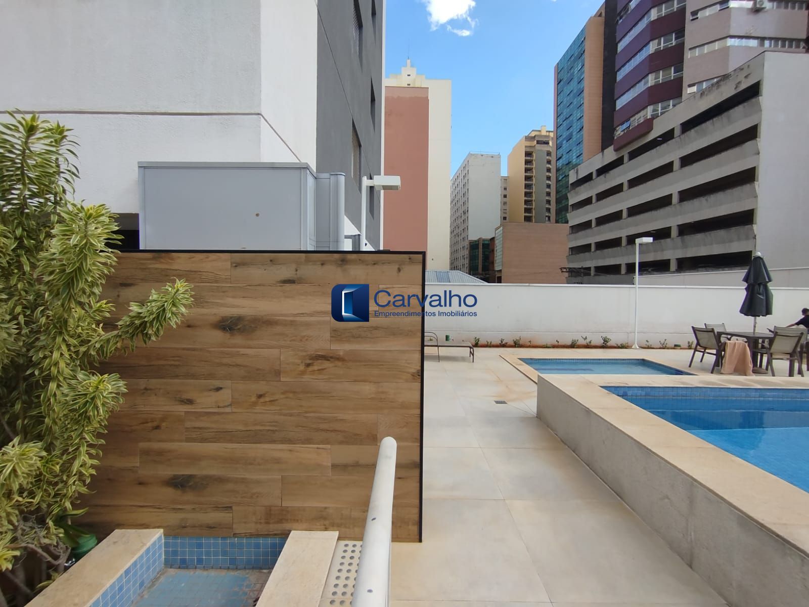 Apartamento Duplex para Venda e Locação com 2 Quartos (1 Suíte) – 110 m²
