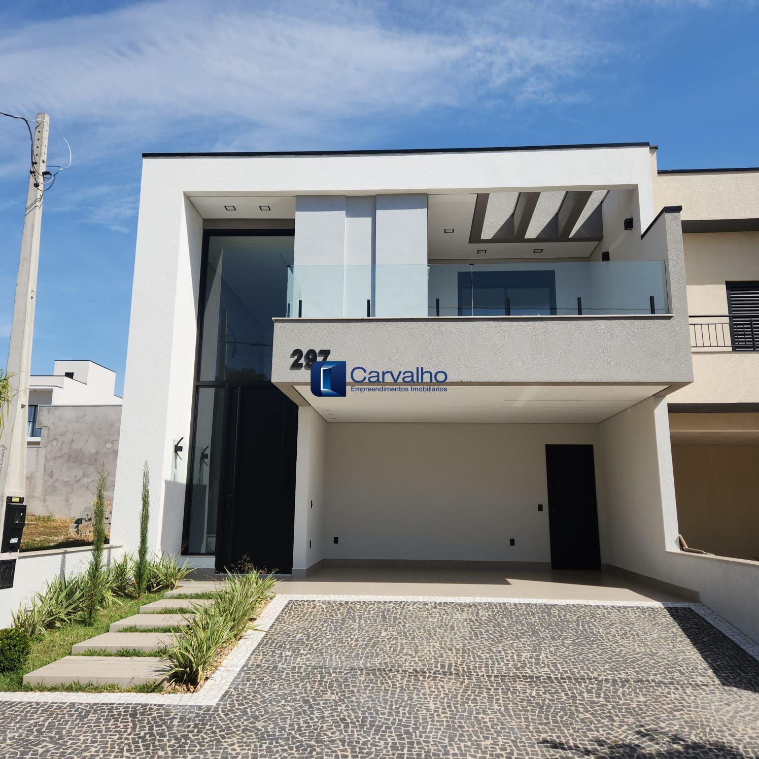 Sobrado a venda com 3 suítes no Residencial Terras da Estância em Paulínia/SP