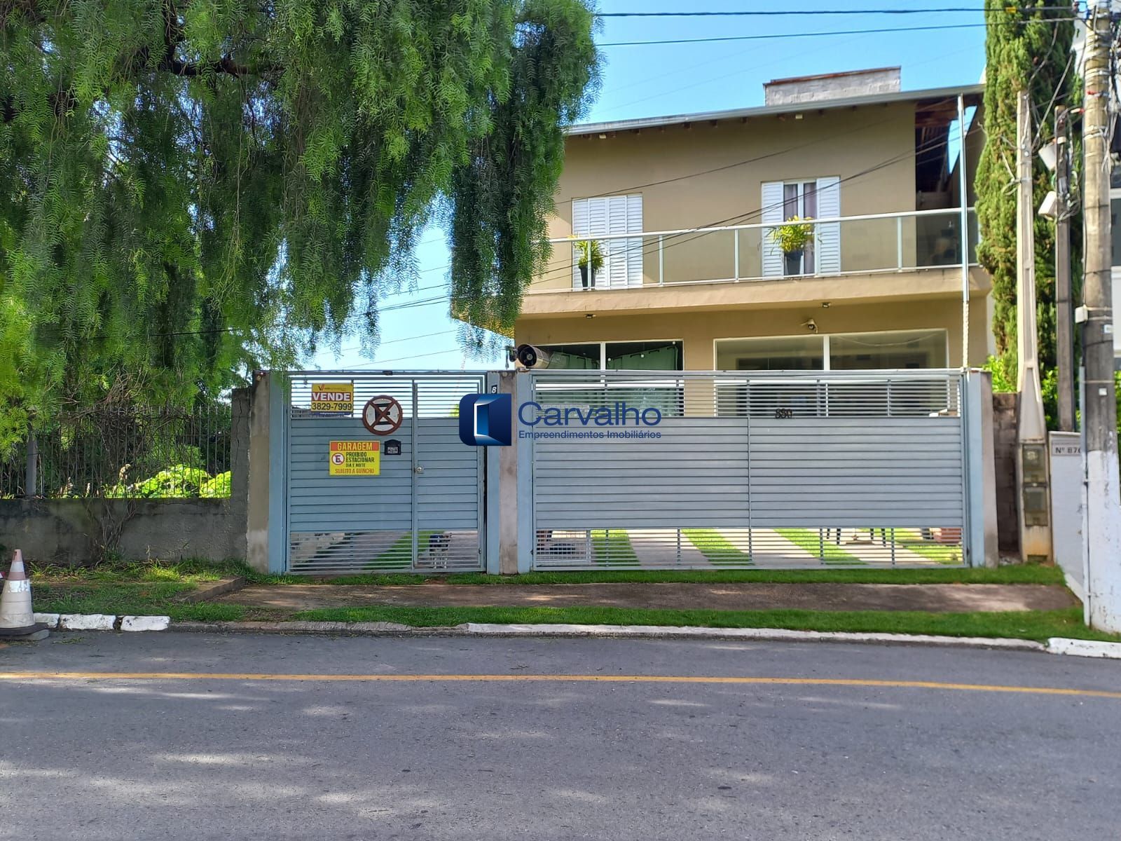 *Casa Comercial à Venda em Valinhos- Espaço Ideal para Investimento ou Negócio*
