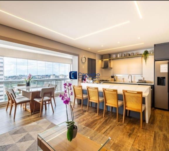 Apartamento com 3 Suítes e 3 vagas de garagem à Venda