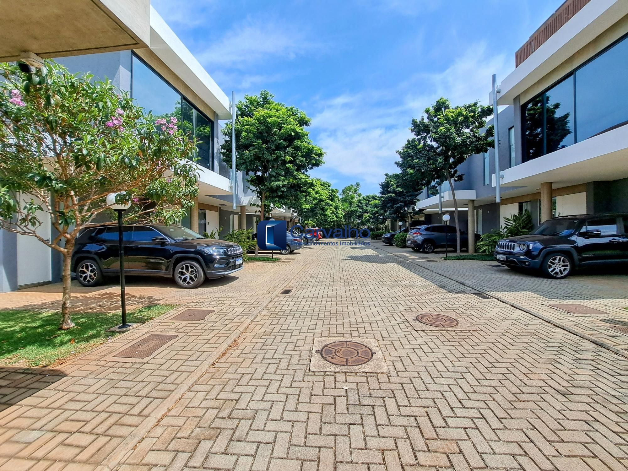 Casa à venda, com 3 suítes, no bairro Mansões Santo Antônio em Campinas -SP