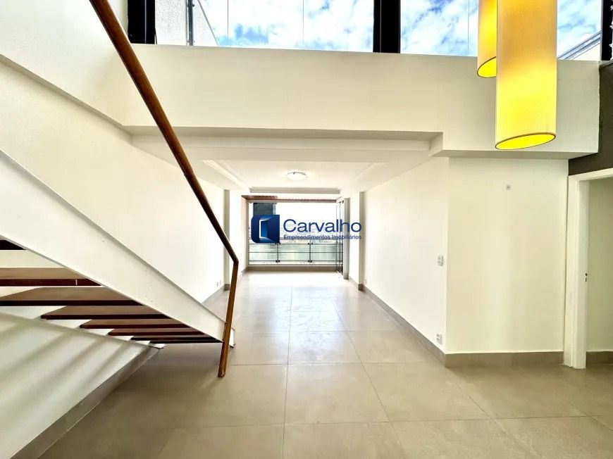 Cobertura à venda no Cambuí, 3 quartos e 3 banheiros e sauna.