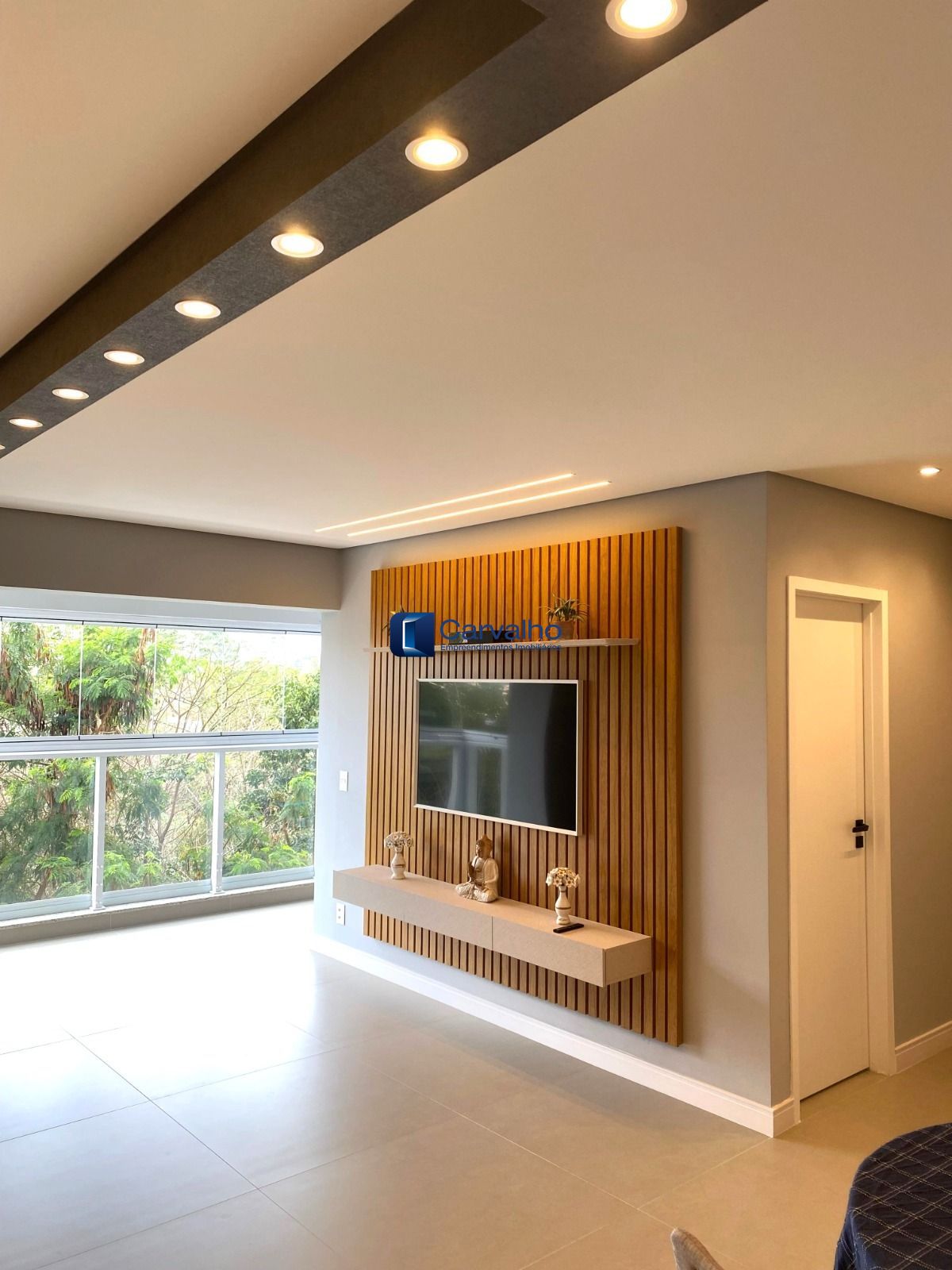 Apartamento Semi Mobiliado à Venda no Taquaral com 67m²