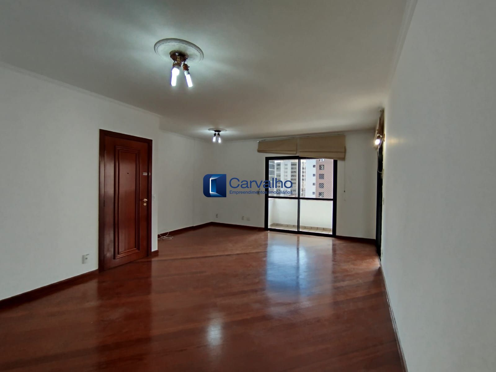 Apartamento Alto Padrão no Cambuí com 4 Quartos, 3 Suítes e 160 m²