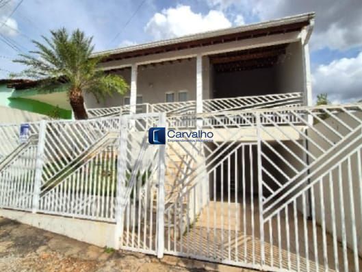 Casa à venda com 172m², 3 quartos e 2 vagas