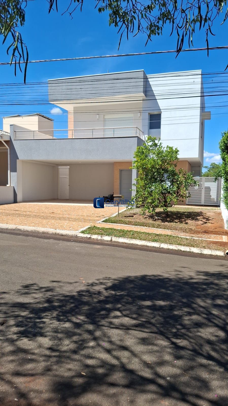 Casa à venda com 3 suítes, escritório no Condomínio Residencial Green Vile Paulinia.