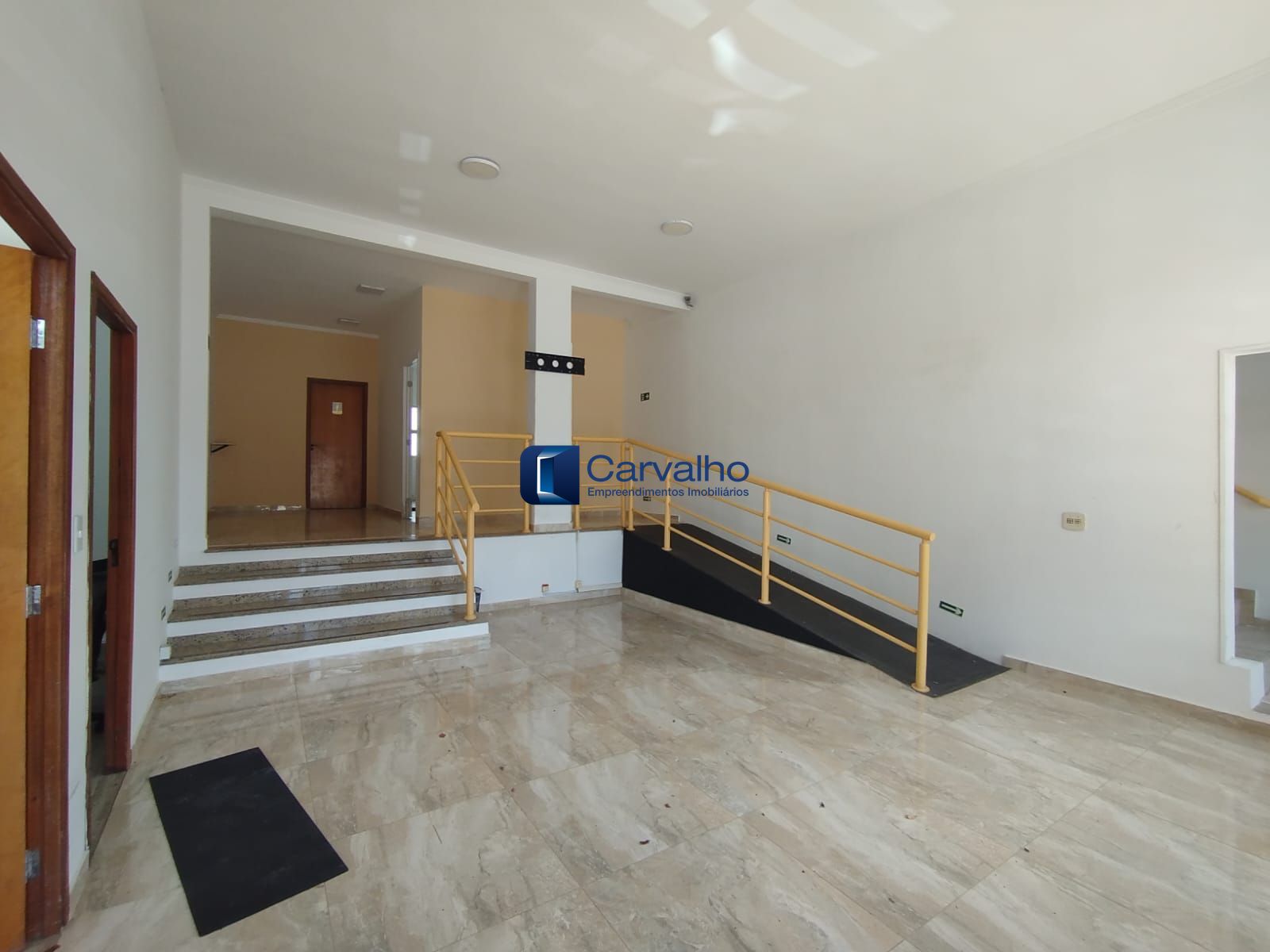 Imóvel Comercial na Chácara da Barra | 450 m²