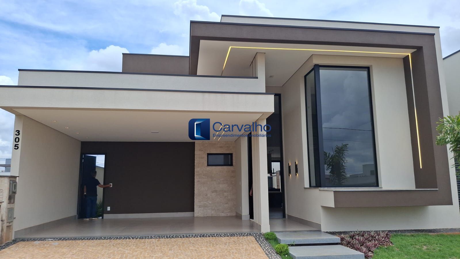 Casa térrea à venda no Santorini Residencial Club , 200m² de construção.
