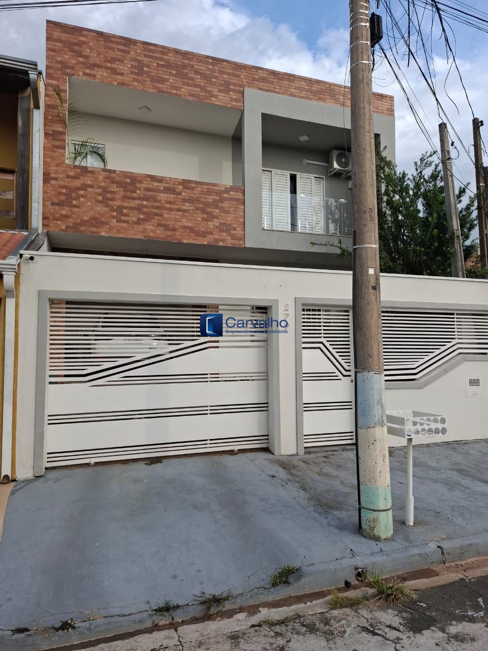 Casa à venda na Vila União em Campinas com 3 dormitórios e aceita permuta