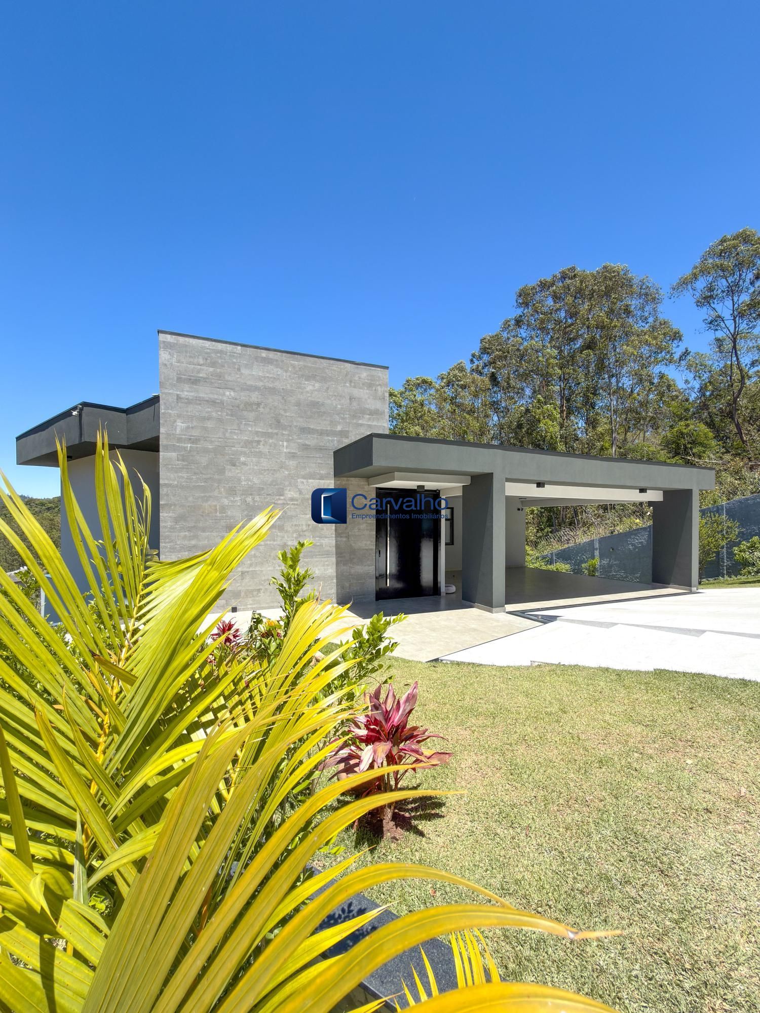 Casa de Alto Padrão à Venda – Porteira Fechada | Conforto, Lazer e Tecnologia