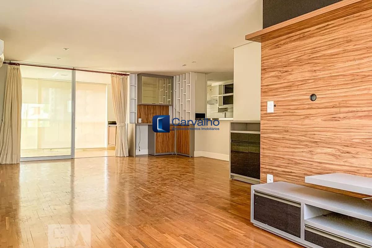 Apartamento Amplo no Cambuí com 2 Quartos e Excelente Localização