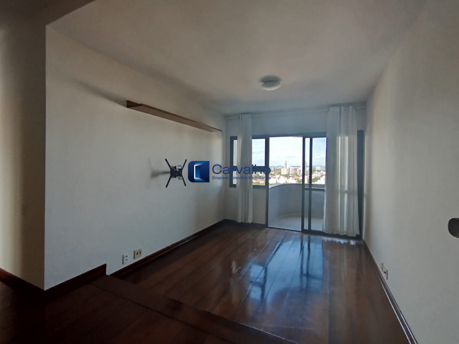 Apartamento no Bosque c\ 2 quartos sendo 1 suite