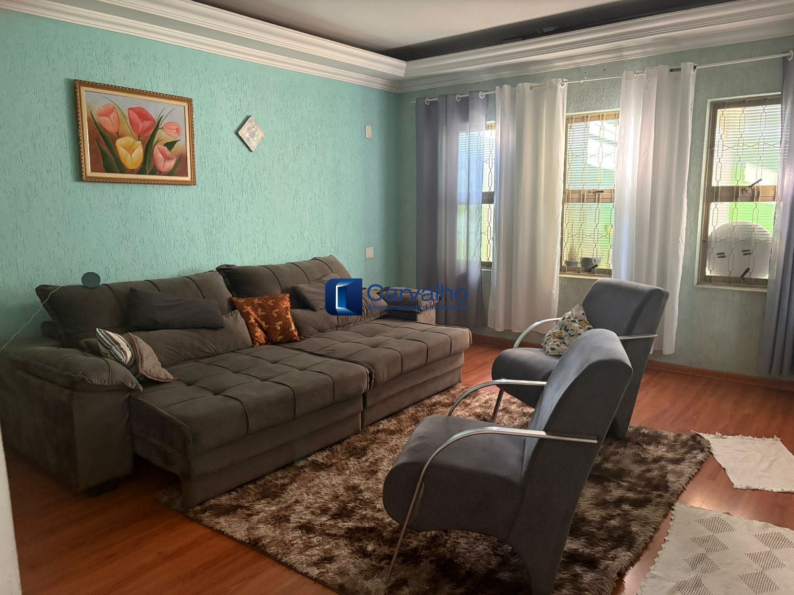 Casa com Quintal Grande à Venda | 3 Quartos, Suíte e Excelente Localização