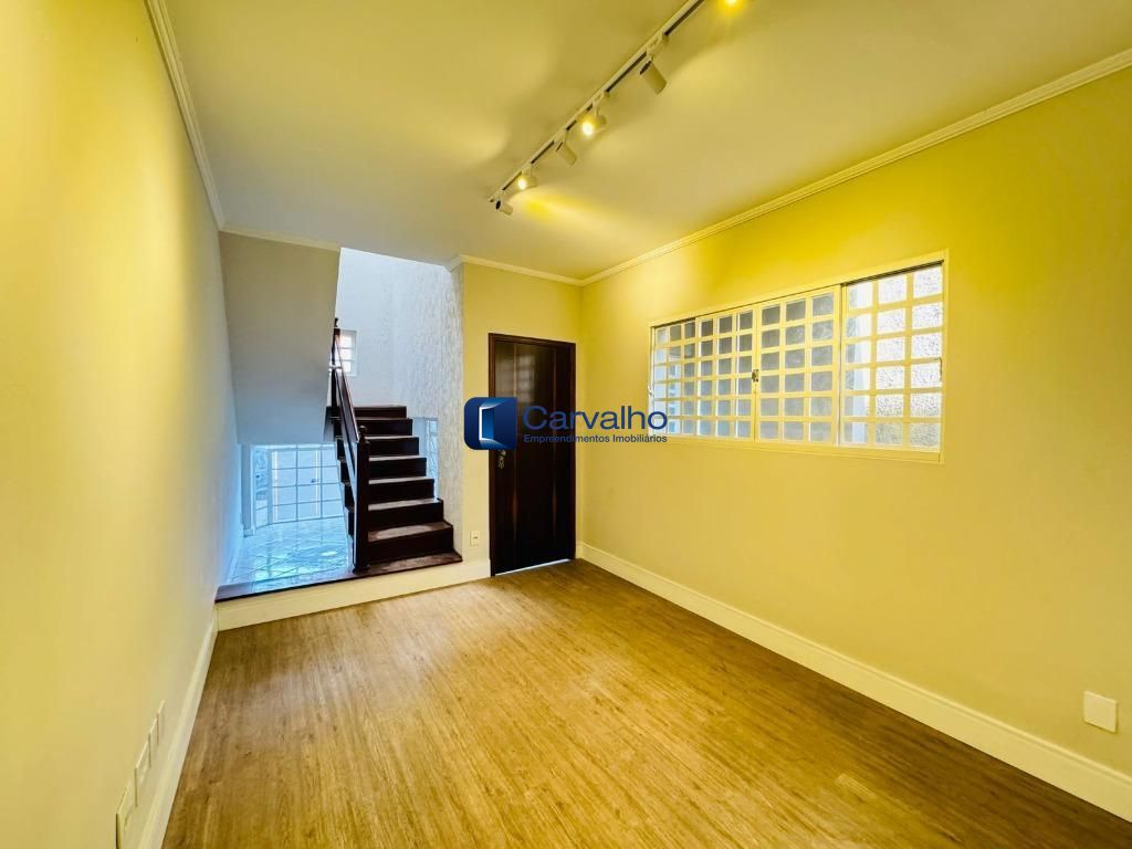 Sobrado à venda em Campinas, Parque Jambeiro, com 3 quartos, com 125 m²